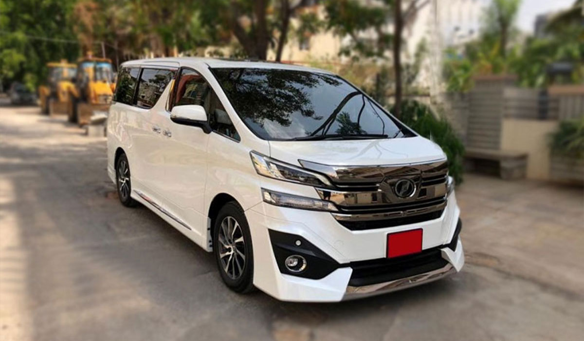 Toyota Vellfire Car Rental in Jaipur