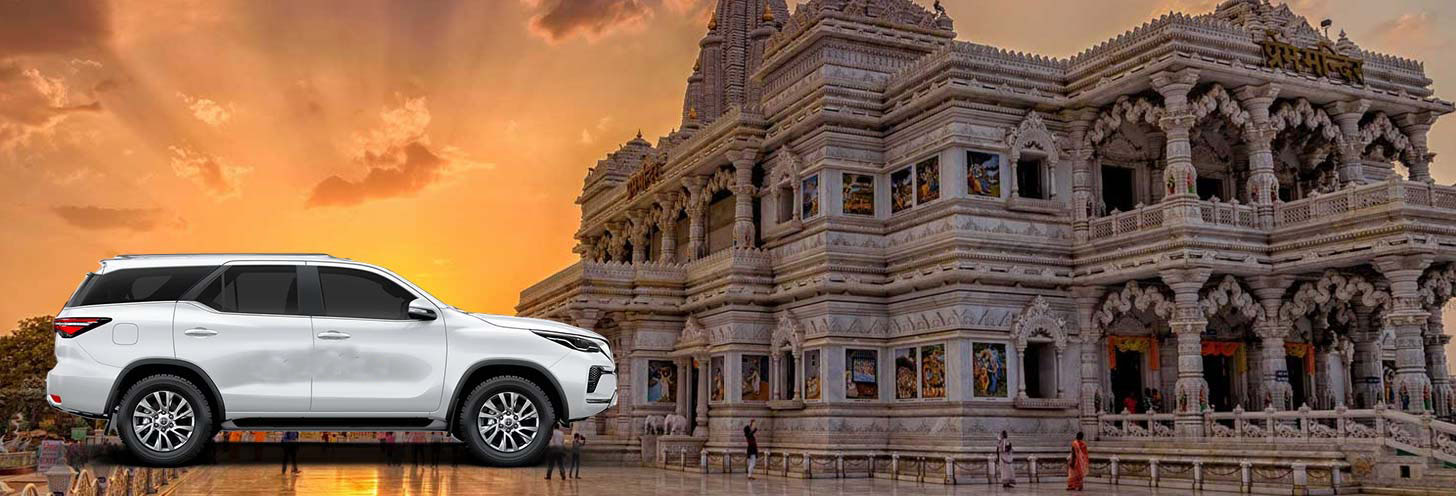 Top Tourist Spots to Explore in Jaipur with a Fortuner Rental